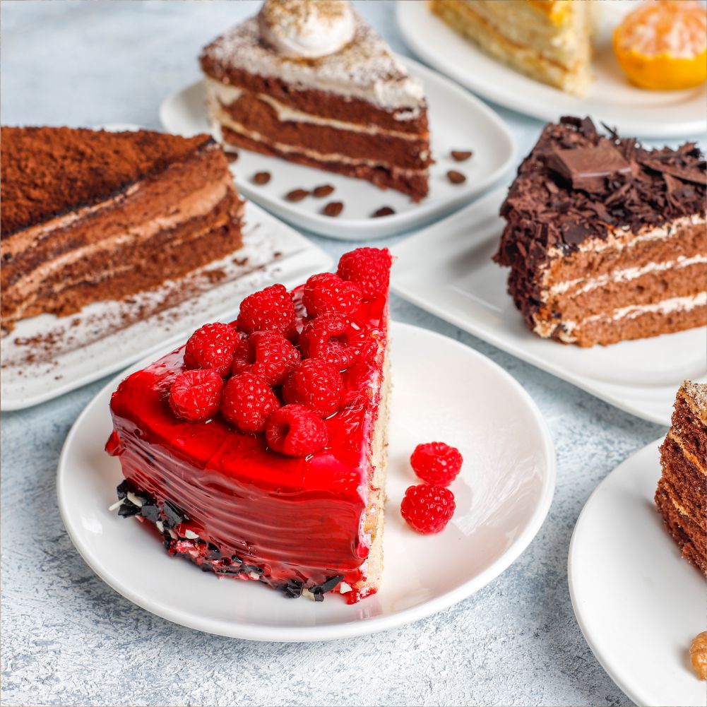 ORMAN MEYVELİ BROWNİ PASTA